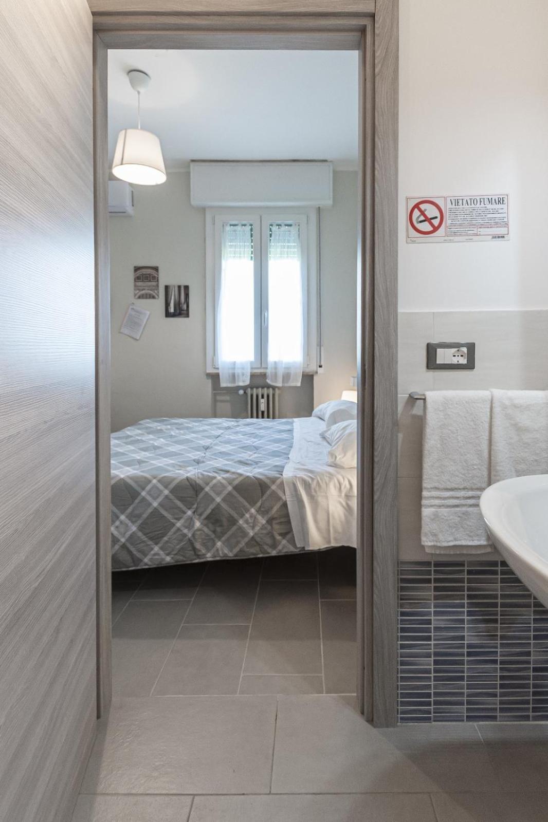 Fare Bnb - Room Del Parco ريجّو إيميليا المظهر الخارجي الصورة